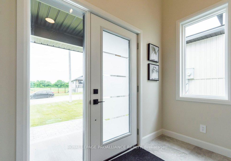 35-meagan-lane-quinte-west-ontario-x12276014