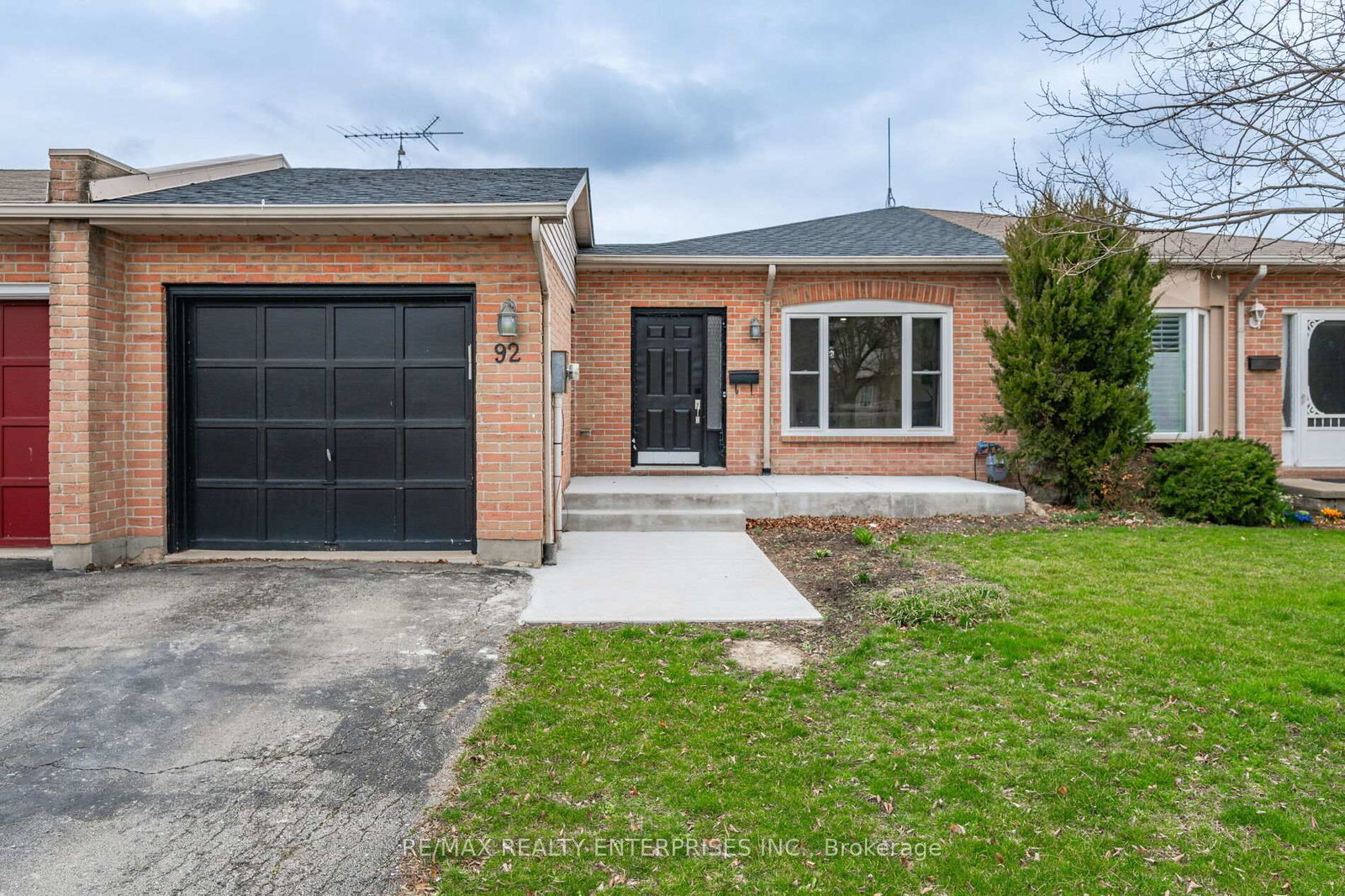 92-stoney-brook-crescent-st-catharines-ontario-x12276105