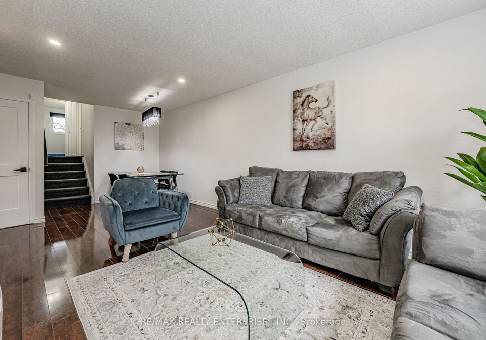 92-stoney-brook-crescent-st-catharines-ontario-x12276105