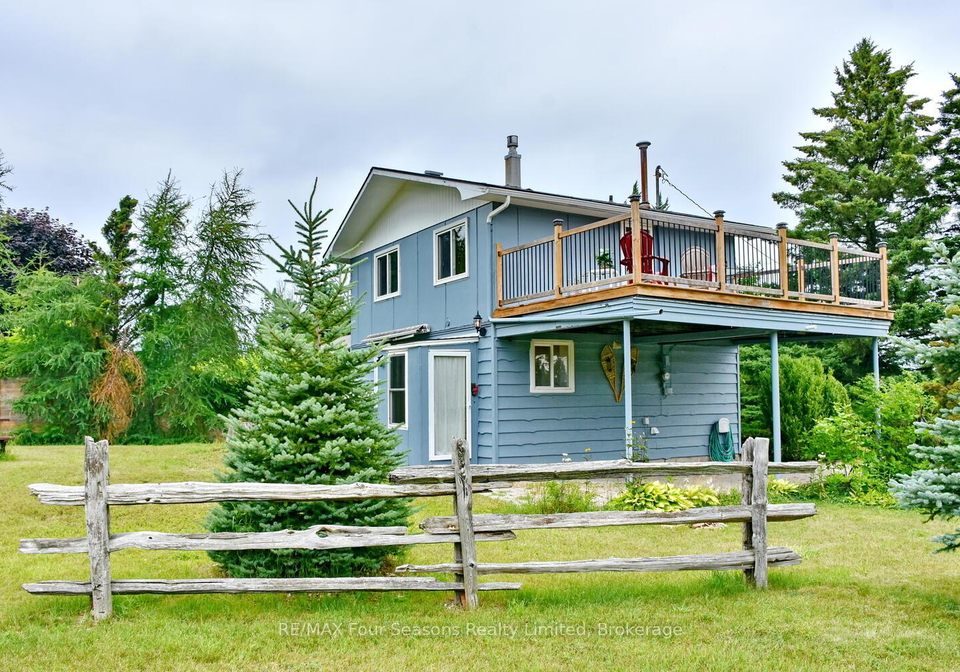 209540-26-highway-w-w-blue-mountains-ontario-x12276414
