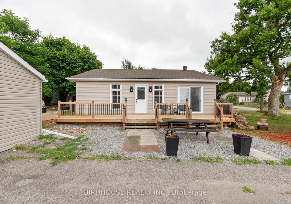 16-third-street-kawartha-lakes-ontario-x12276536