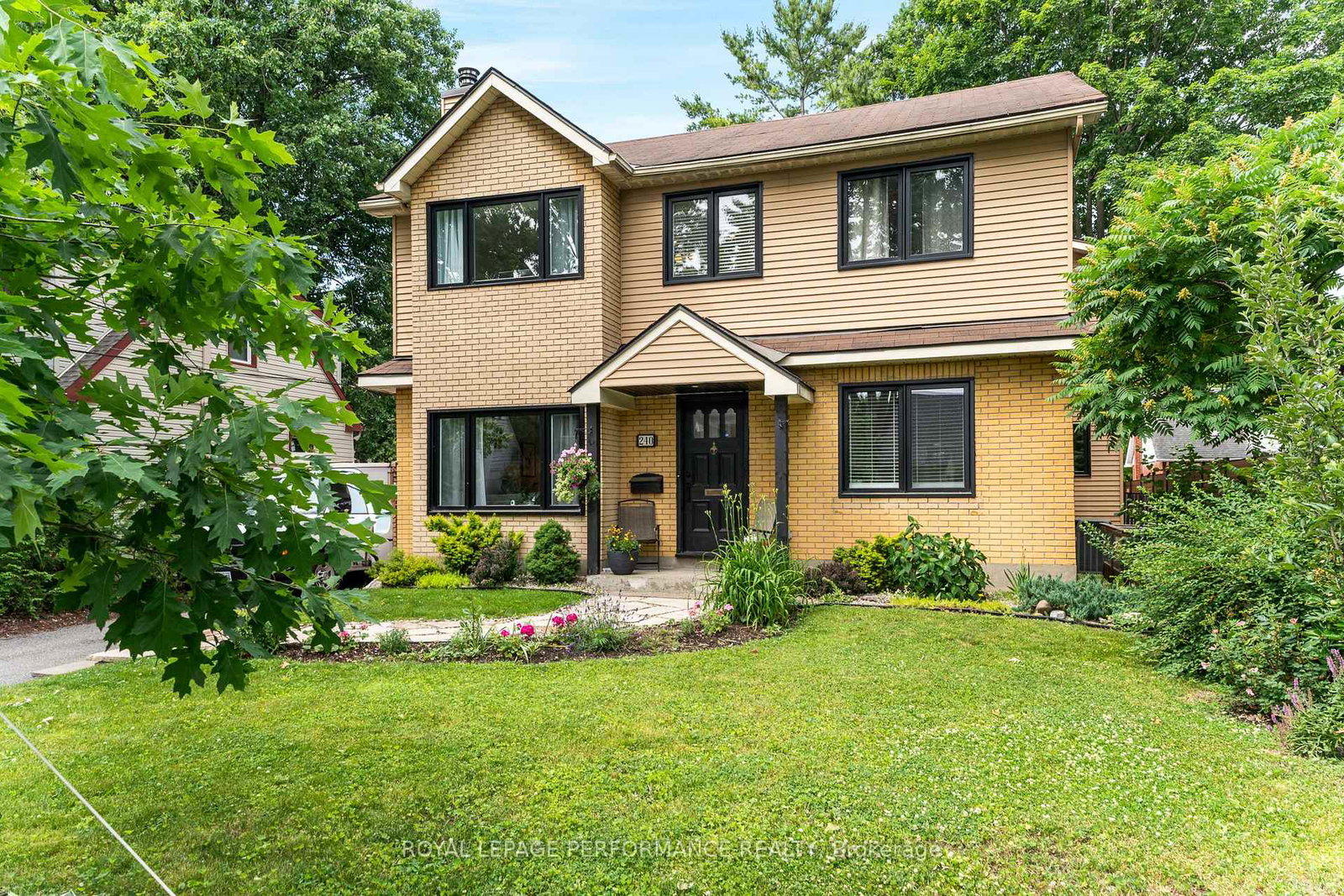 240-daniel-avenue-ottawa-ontario-x12276704
