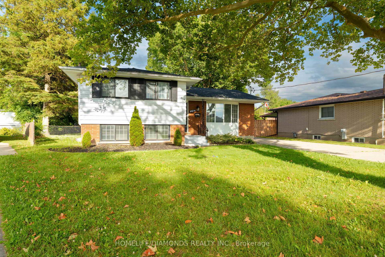 7010-whitman-avenue-niagara-falls-ontario-x12276792