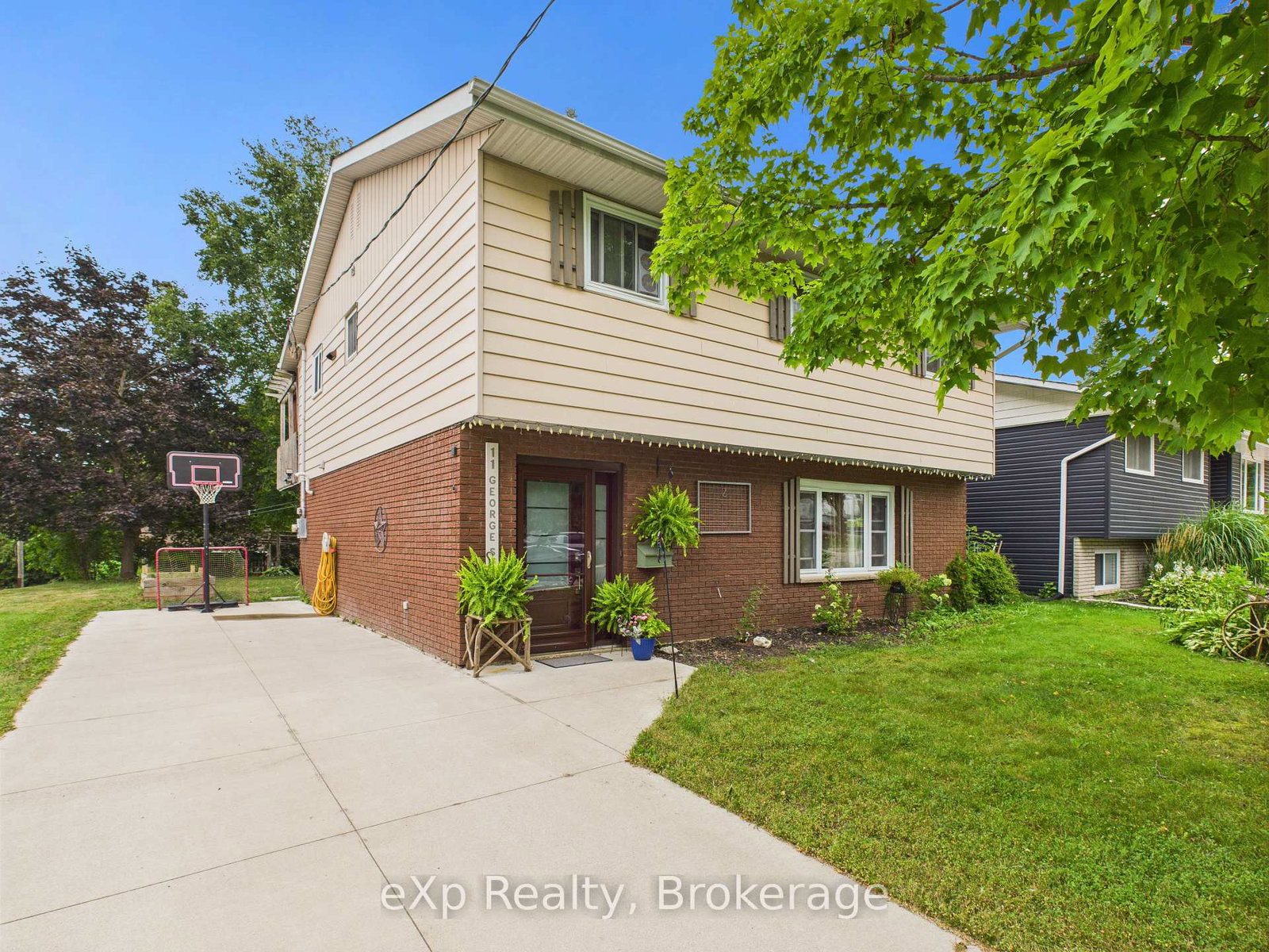 11-george-street-brockton-ontario-x12277444