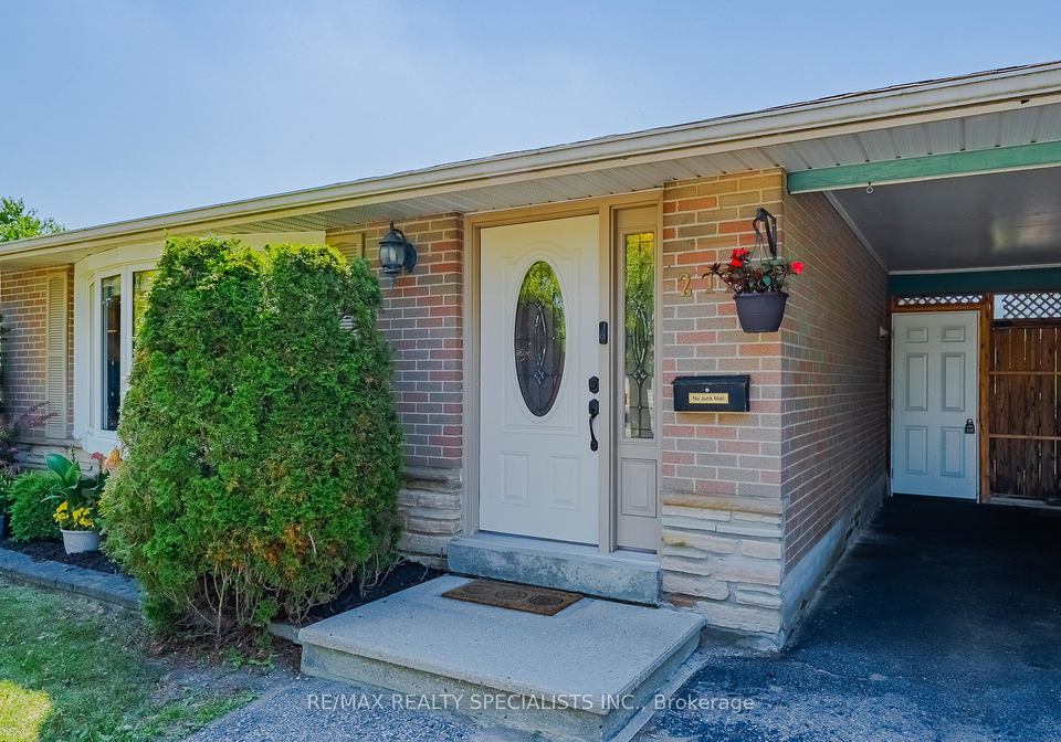 211-hazelglen-drive-kitchener-ontario-x12277591