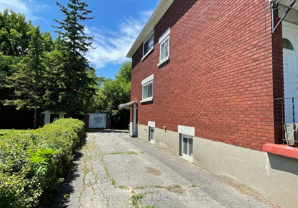 482-b-vernon-avenue-w-w-ottawa-ontario-x12277760
