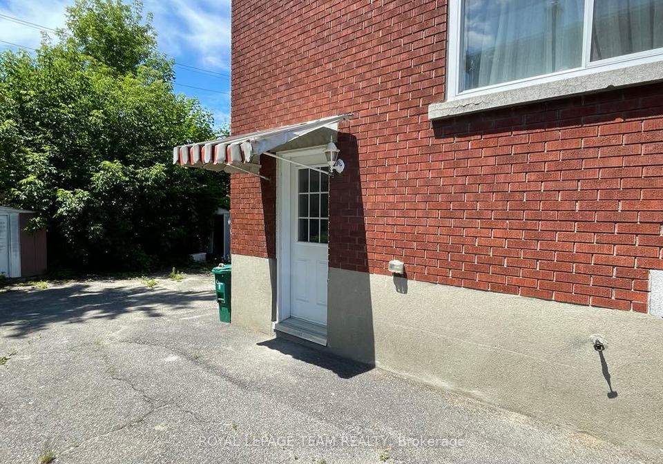 482-b-vernon-avenue-w-w-ottawa-ontario-x12277760