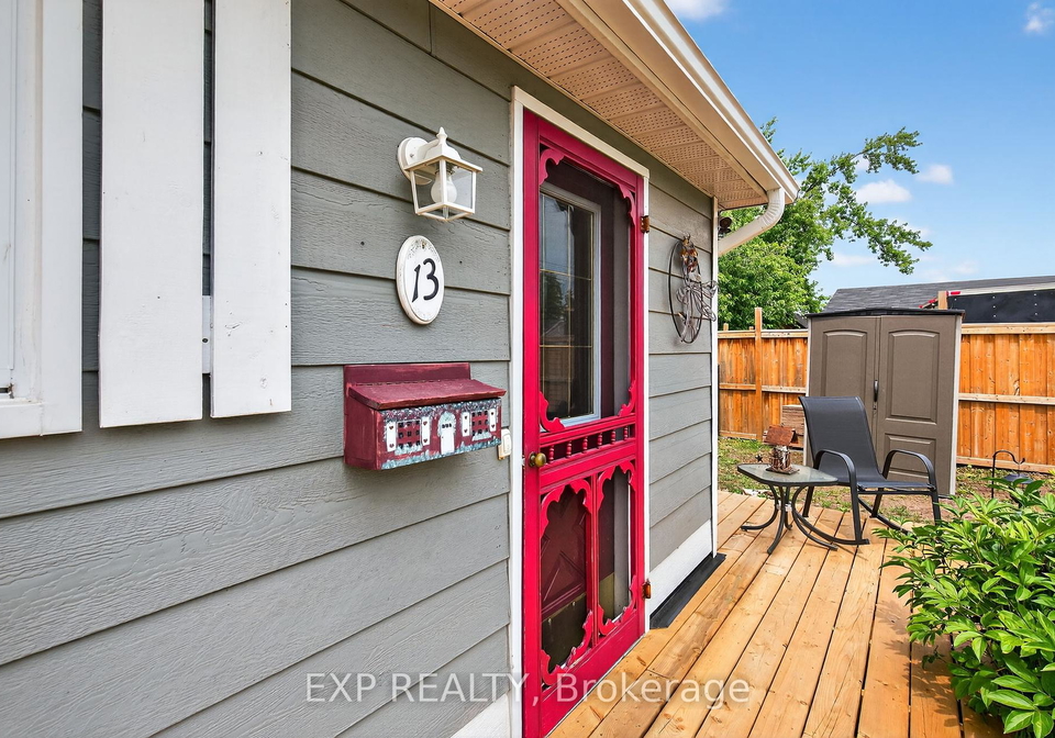13-third-street-kawartha-lakes-ontario-x12277790