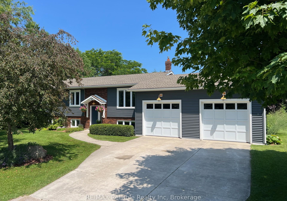 33774-maple-court-bluewater-ontario-x12277822