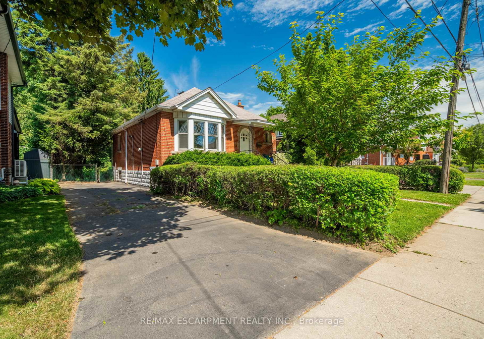 266-east-17th-street-hamilton-ontario-x12277859