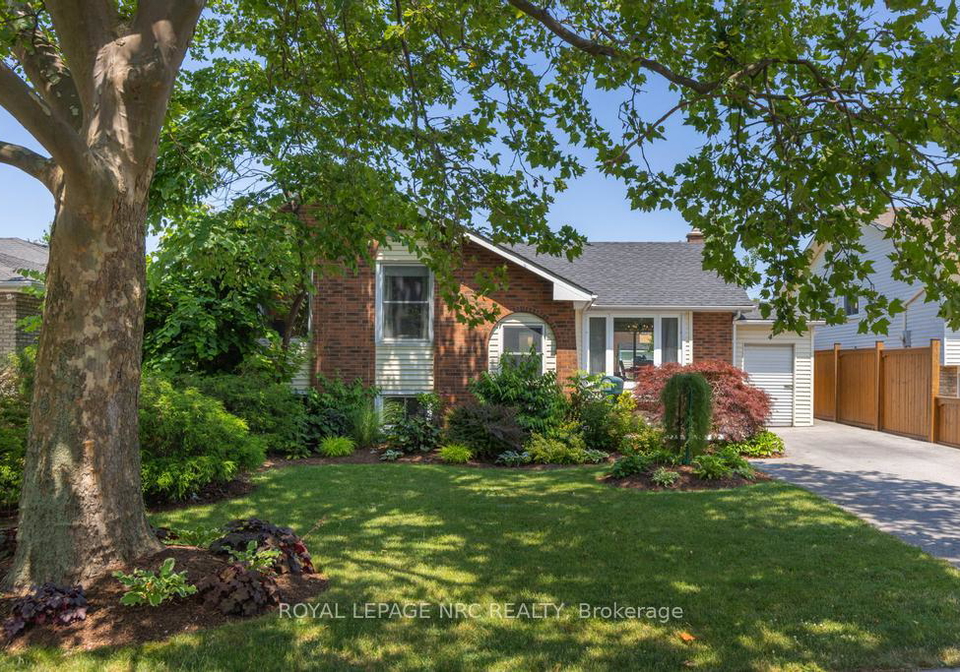 4-rochelle-drive-st-catharines-ontario-x12278289