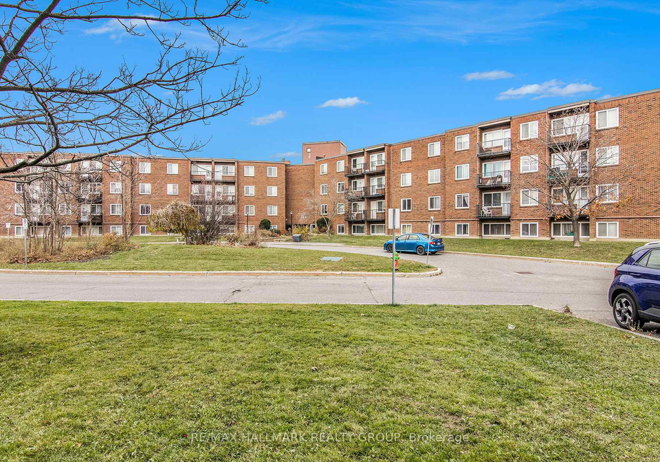 2041-arrowsmith-dr-drive-ottawa-ontario-x12278328
