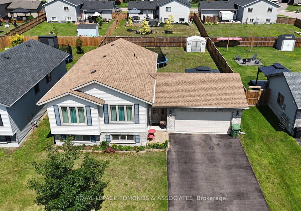 65-highland-park-drive-petawawa-ontario-x12278686