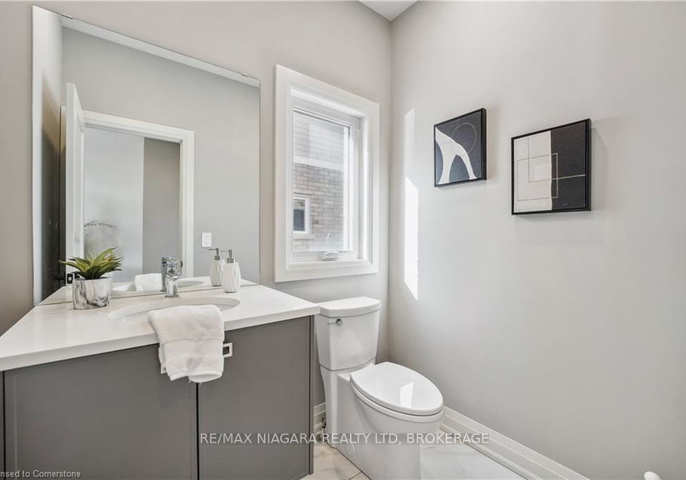 7429-jonathan-drive-niagara-falls-ontario-x12278725