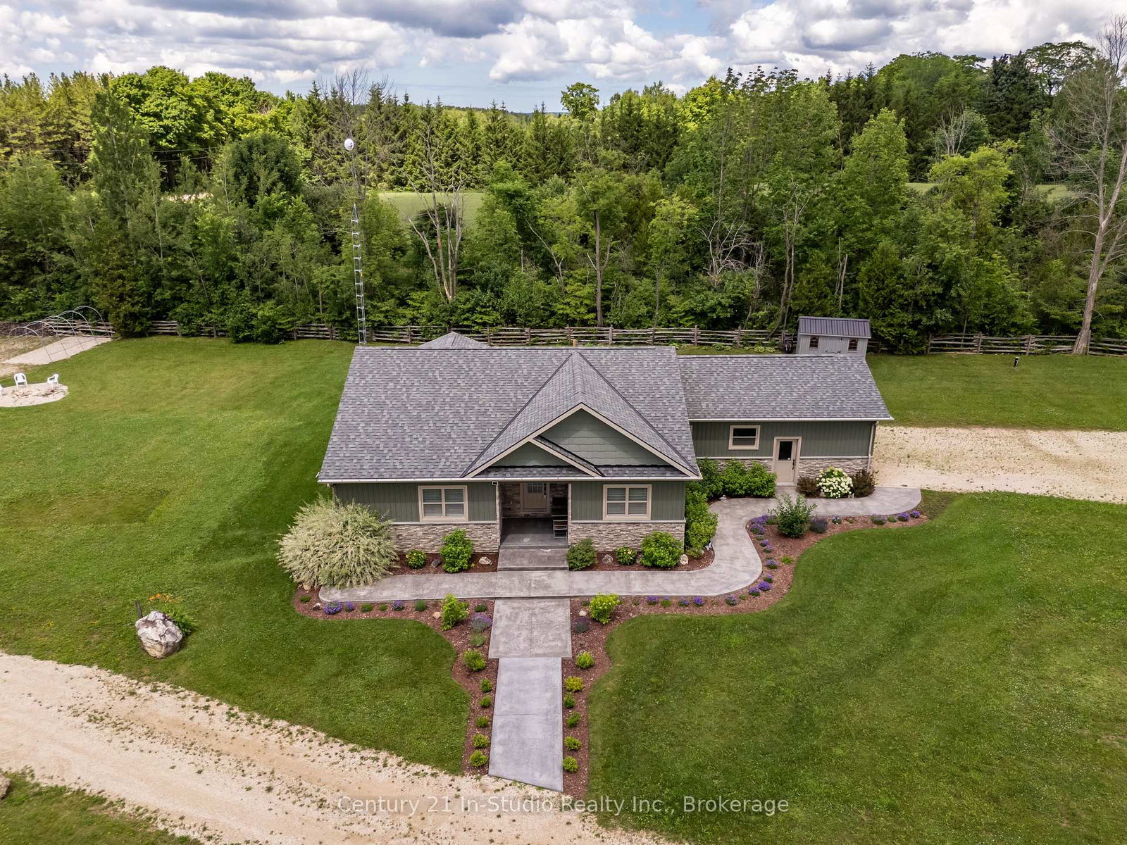 734591-west-back-line-grey-highlands-ontario-x12278856