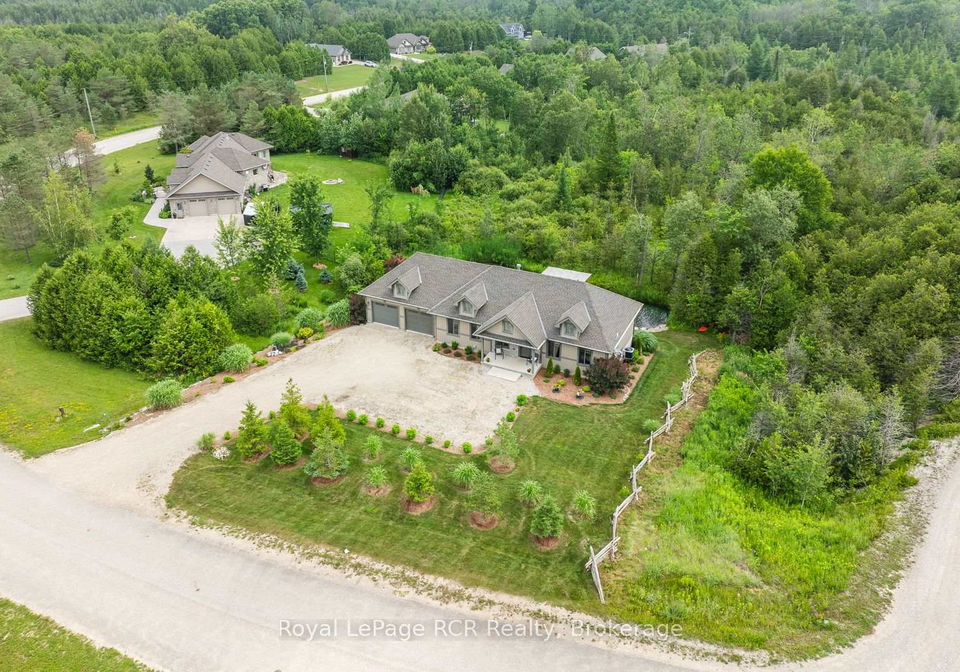 112-scotts-hill-road-west-grey-ontario-x12278871