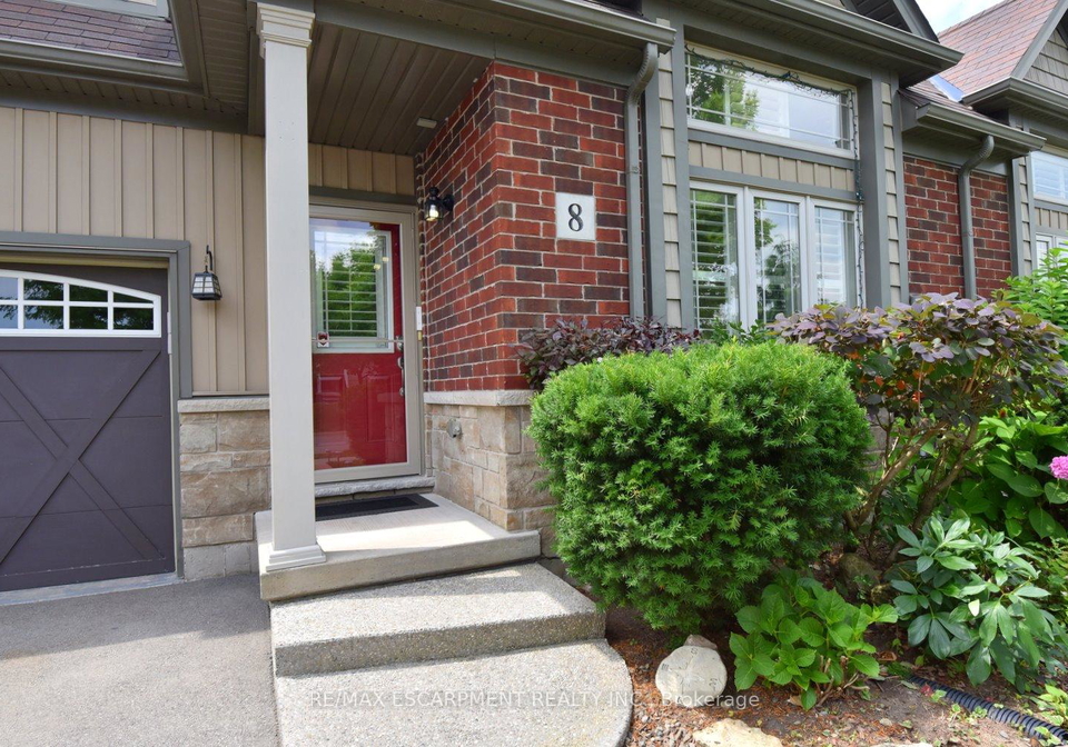 8-valiant-circle-hamilton-ontario-x12278937