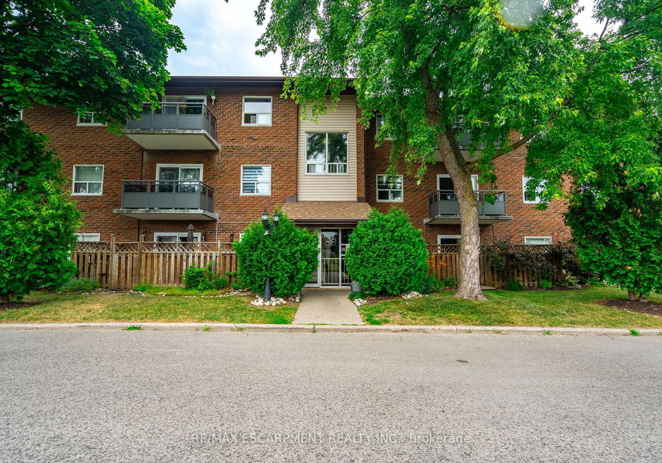 608-grey-street-brant-ontario-x12278991