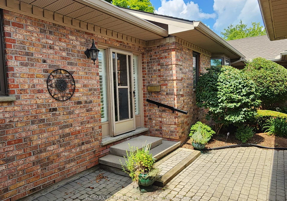 30-doon-drive-london-north-ontario-x12279002
