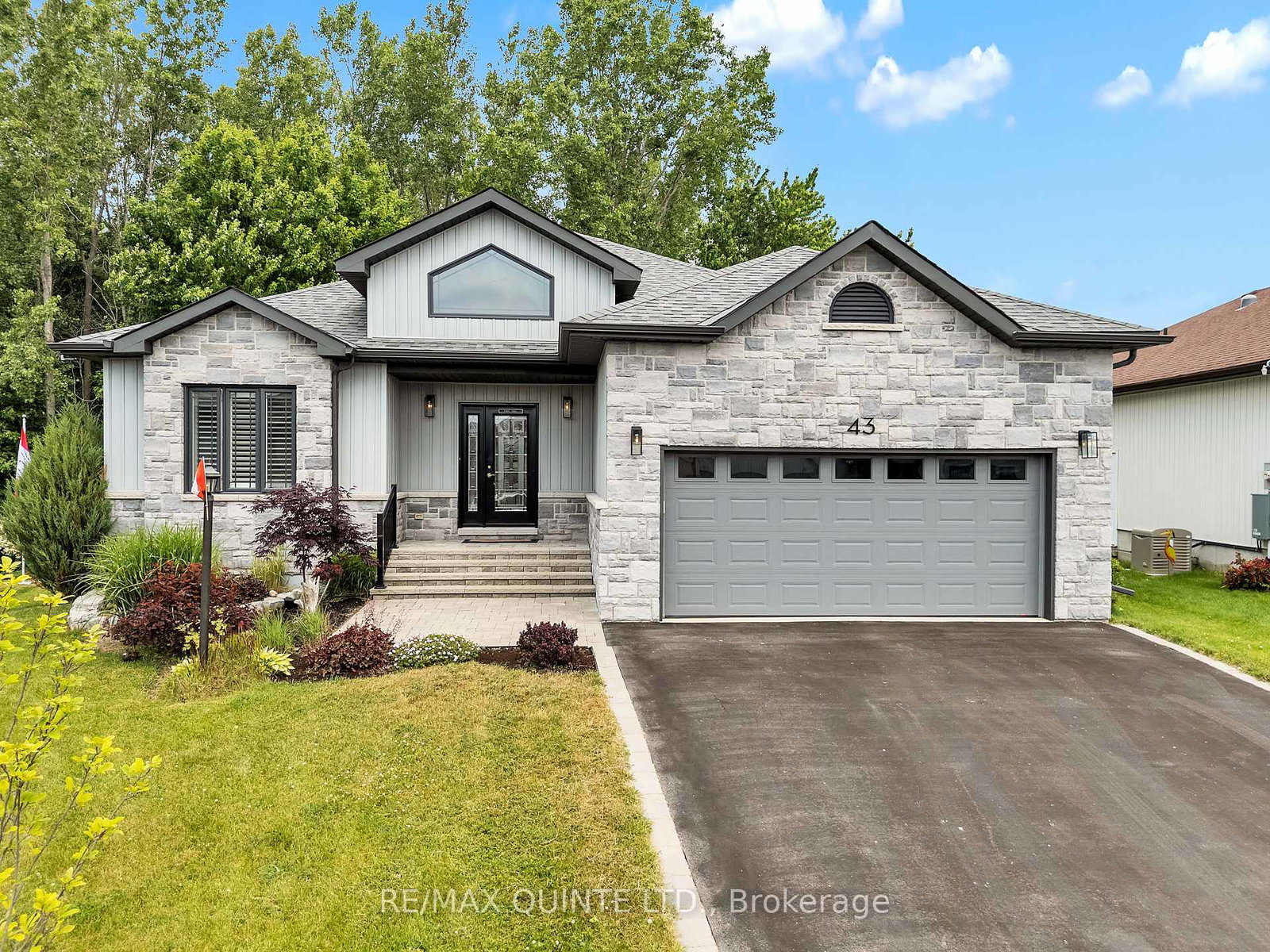 43-conger-drive-prince-edward-county-ontario-x12279014