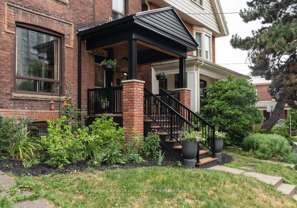 49-ray-street-n-n-hamilton-ontario-x12279114