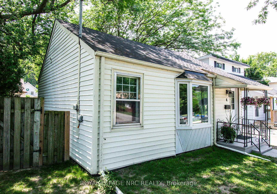 4-glen-avenue-st-catharines-ontario-x12279168