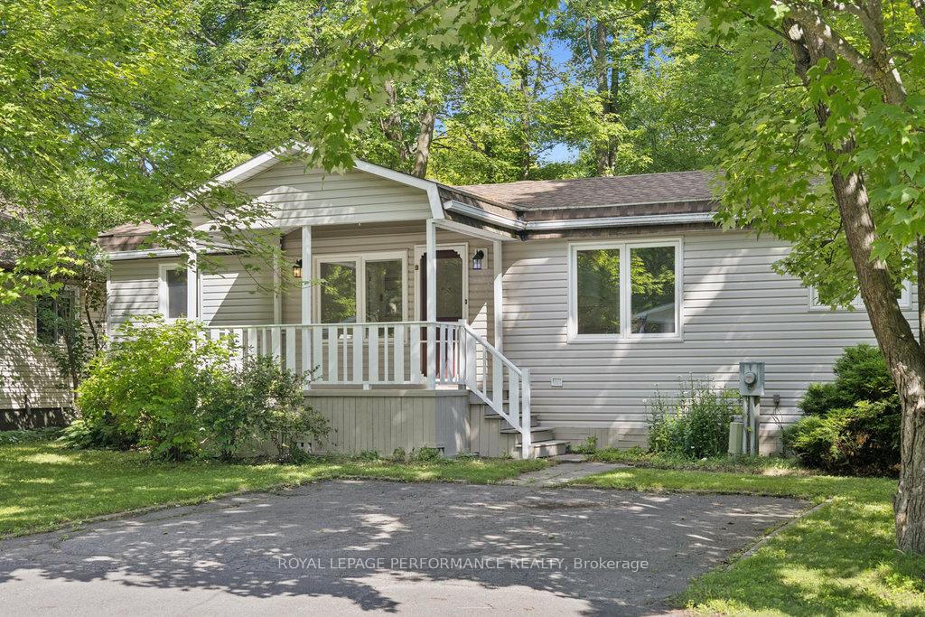 6583-visa-john-private-ottawa-ontario-x12279344