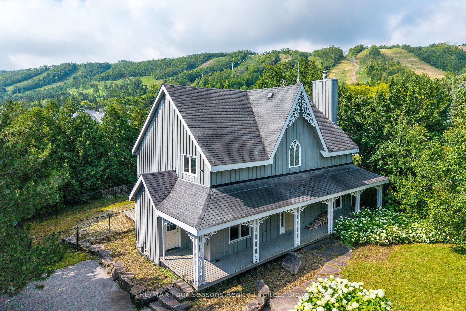 127-wyandot-court-blue-mountains-ontario-x12279540