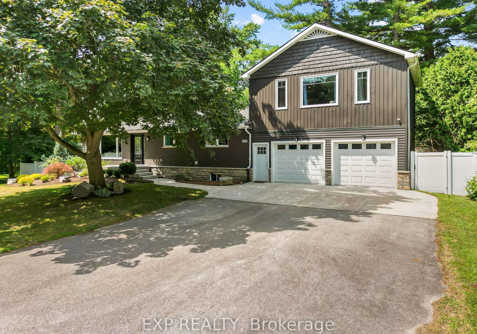 2135-mockingbird-street-strathroy-caradoc-ontario-x12279567