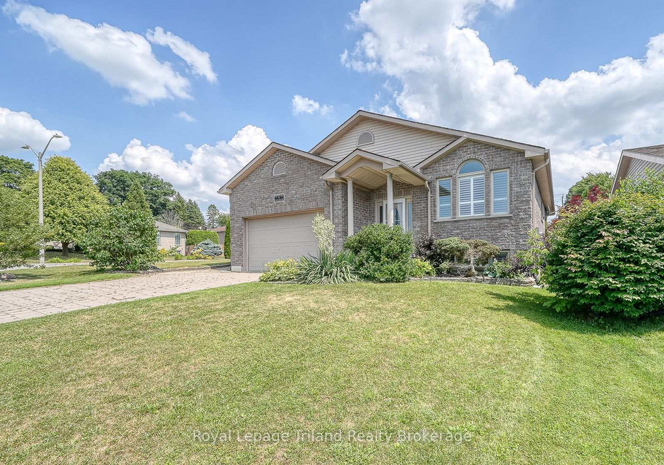 1-cornish-crescent-ingersoll-ontario-x12280535