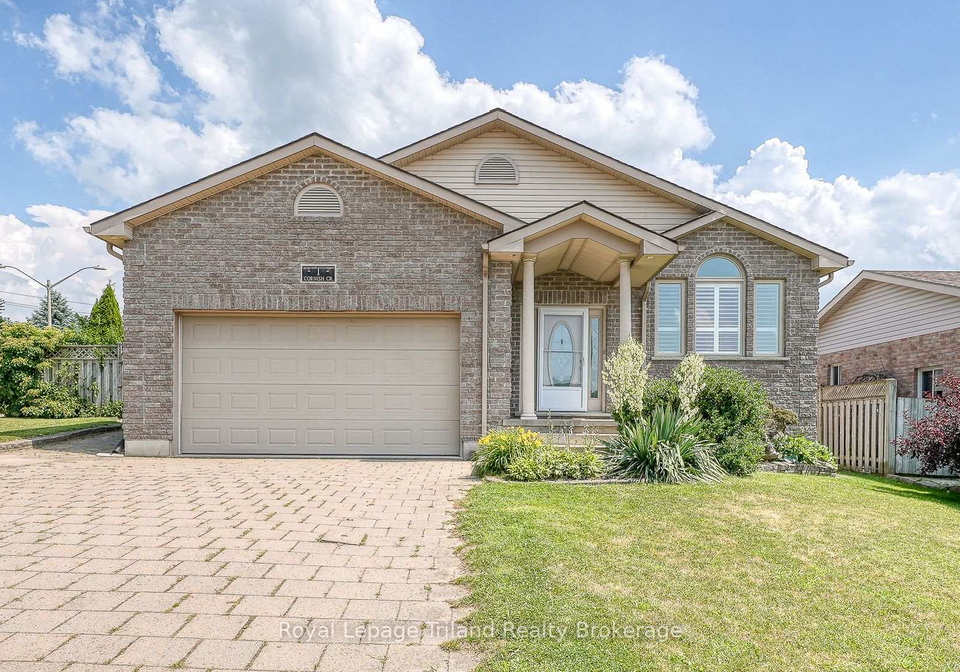 1-cornish-crescent-ingersoll-ontario-x12280535