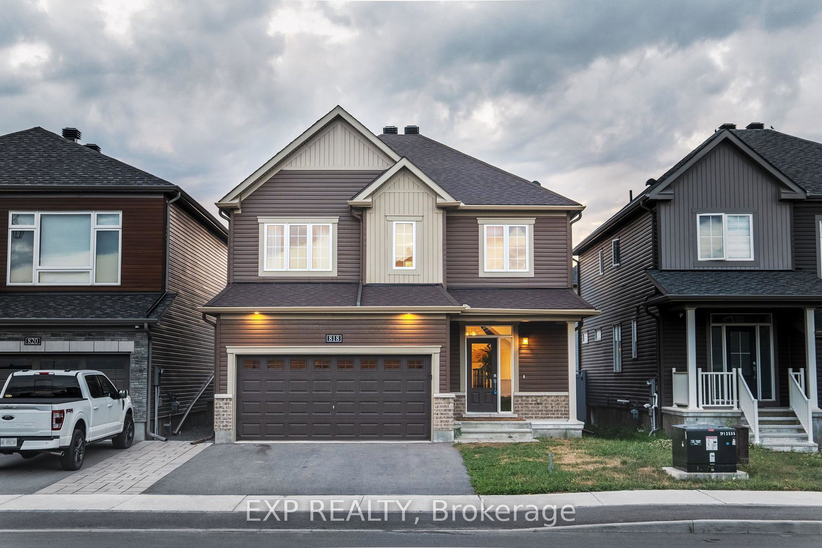 818-cappamore-drive-ottawa-ontario-x12280868
