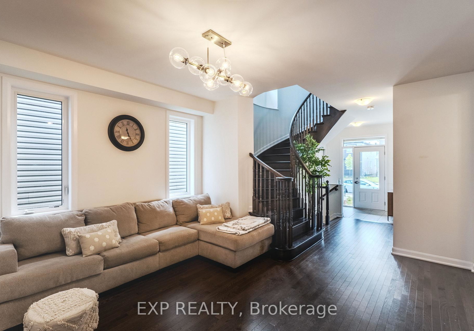 818-cappamore-drive-ottawa-ontario-x12280868