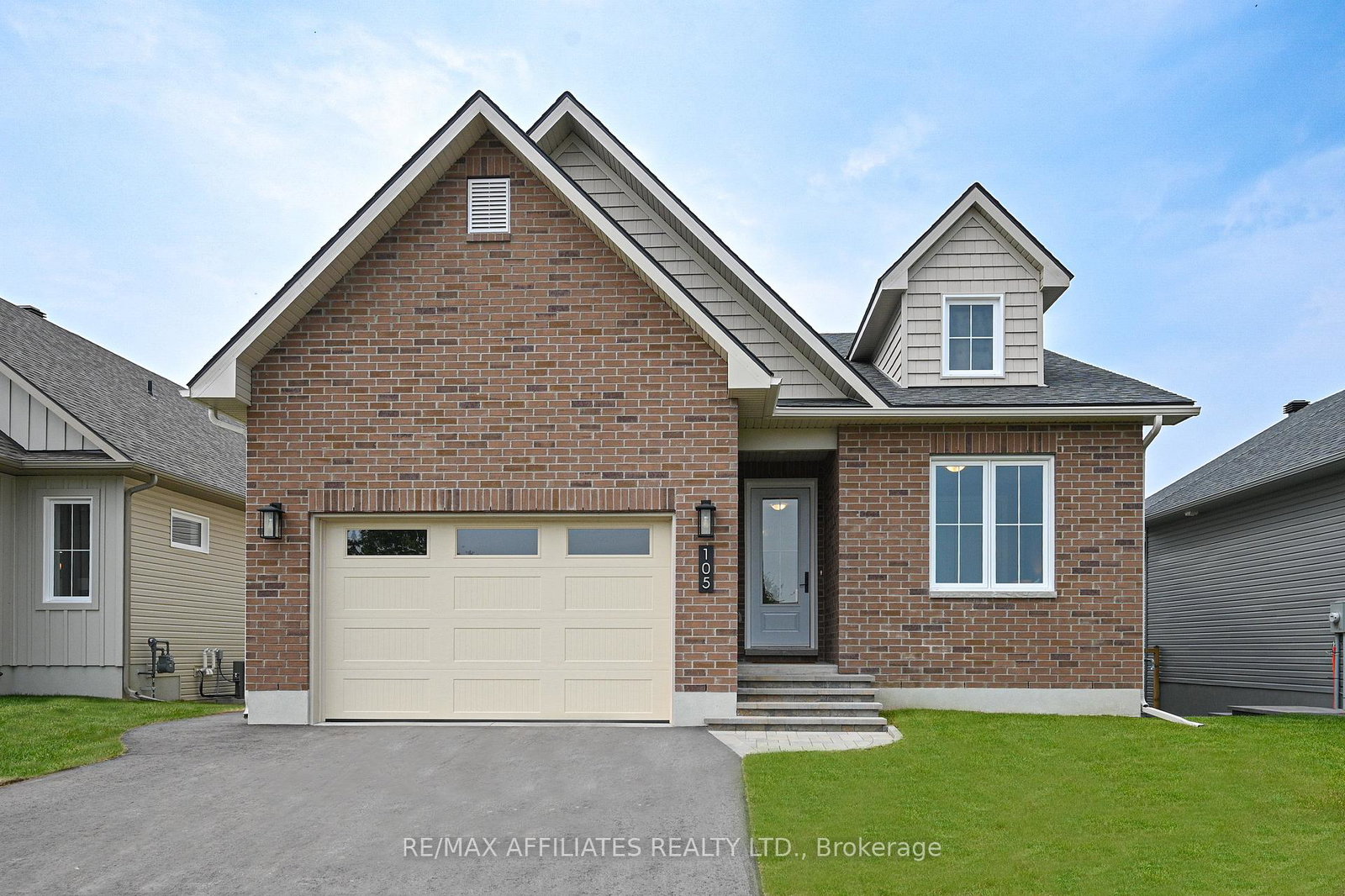 105-rabb-street-smiths-falls-ontario-x12281108