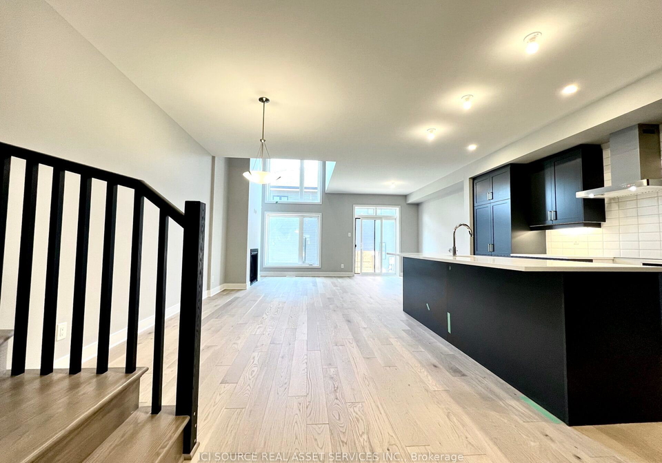 825-solarium-avenue-ottawa-ontario-x12281138