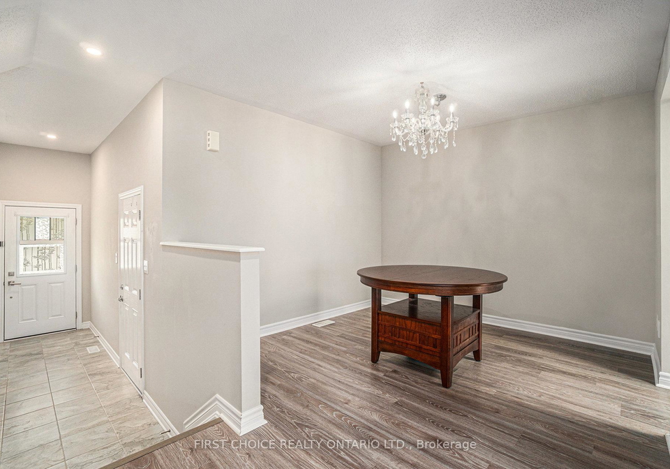 686-trigoria-crescent-ottawa-ontario-x12281509
