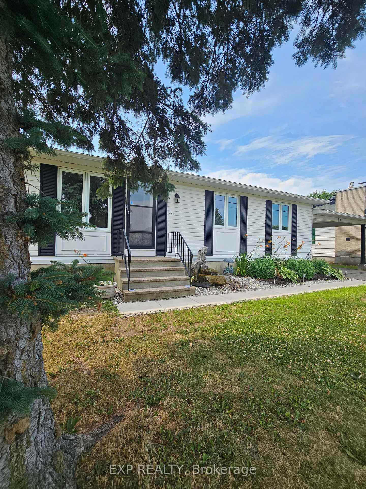 441-queen-street-north-dundas-ontario-x12281645