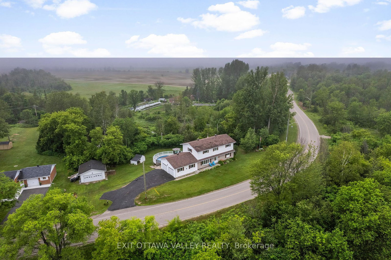 13-watchorn-drive-whitewater-region-ontario-x12281685