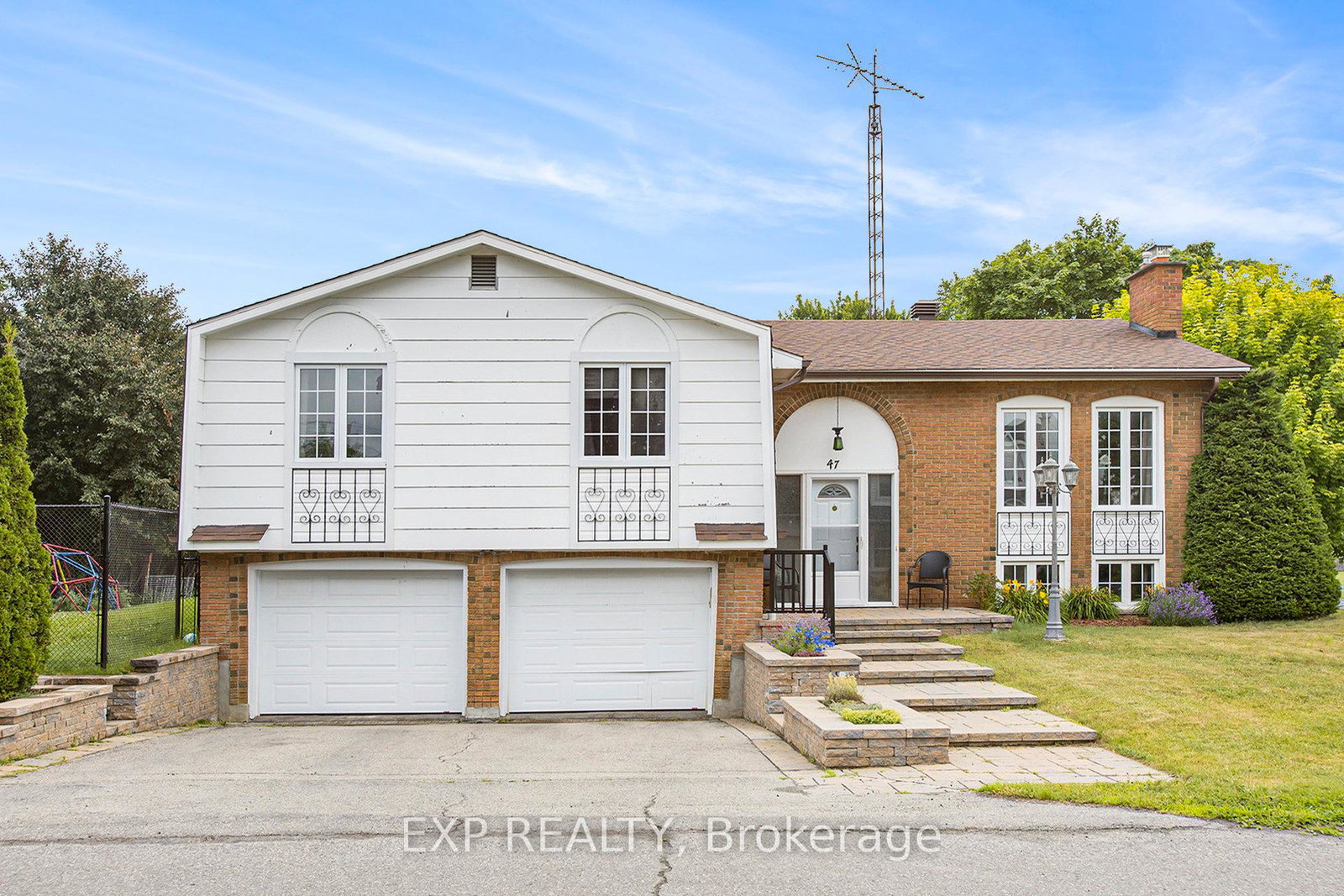 47-meikle-street-south-dundas-ontario-x12281799