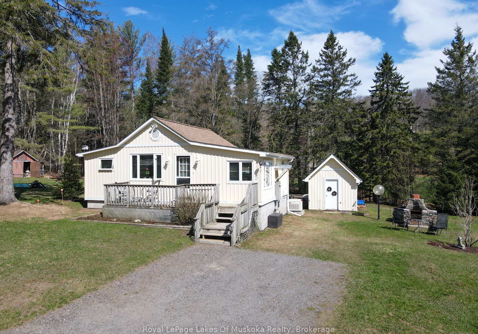 944-stephenson-1-road-e-e-huntsville-ontario-x12281805