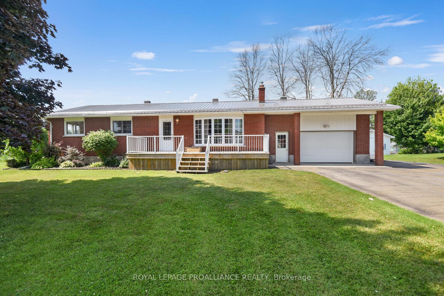 18-elizabeth-street-edwardsburghcardinal-ontario-x12282017
