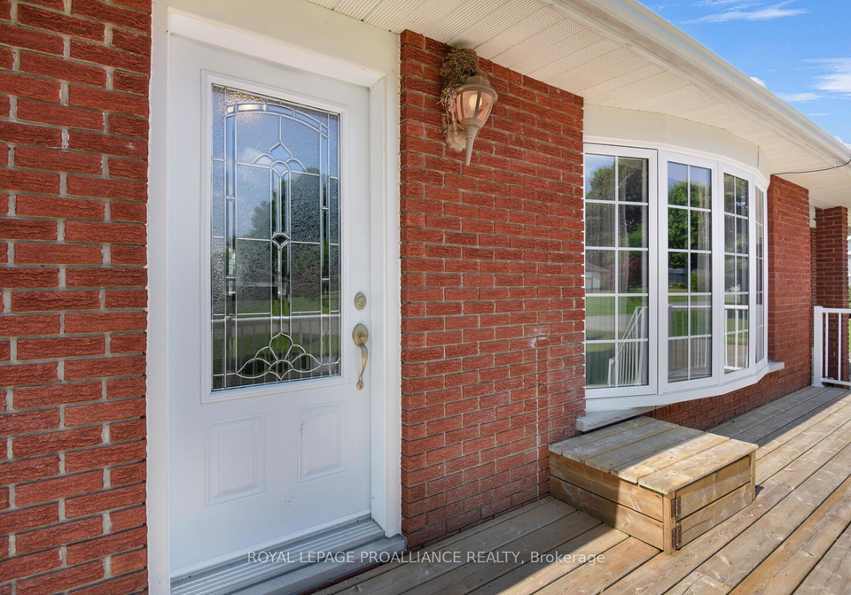 18-elizabeth-street-edwardsburghcardinal-ontario-x12282017