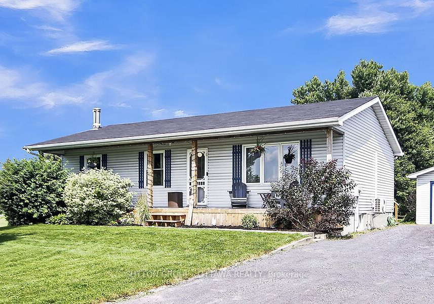 16979-mcneil-road-north-stormont-ontario-x12282143