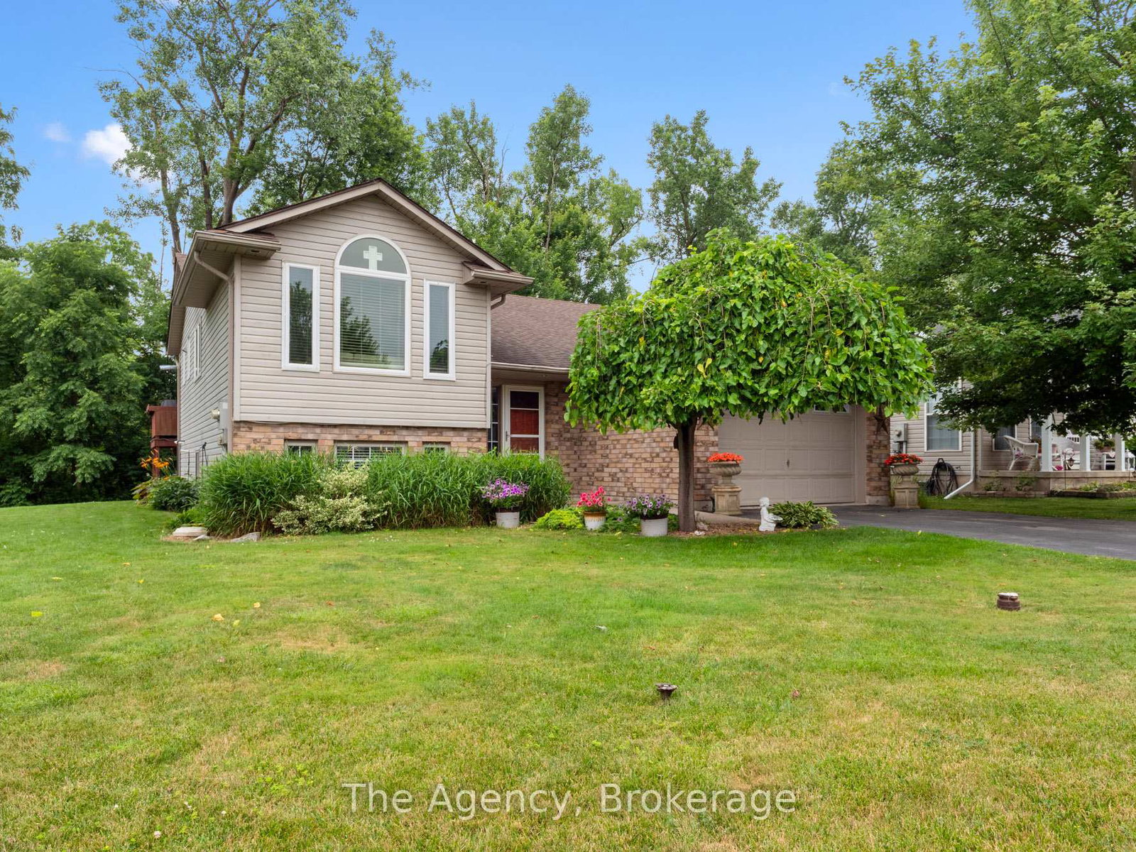 7-rochelle-crescent-fort-erie-ontario-x12282170