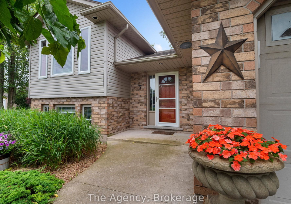 7-rochelle-crescent-fort-erie-ontario-x12282170