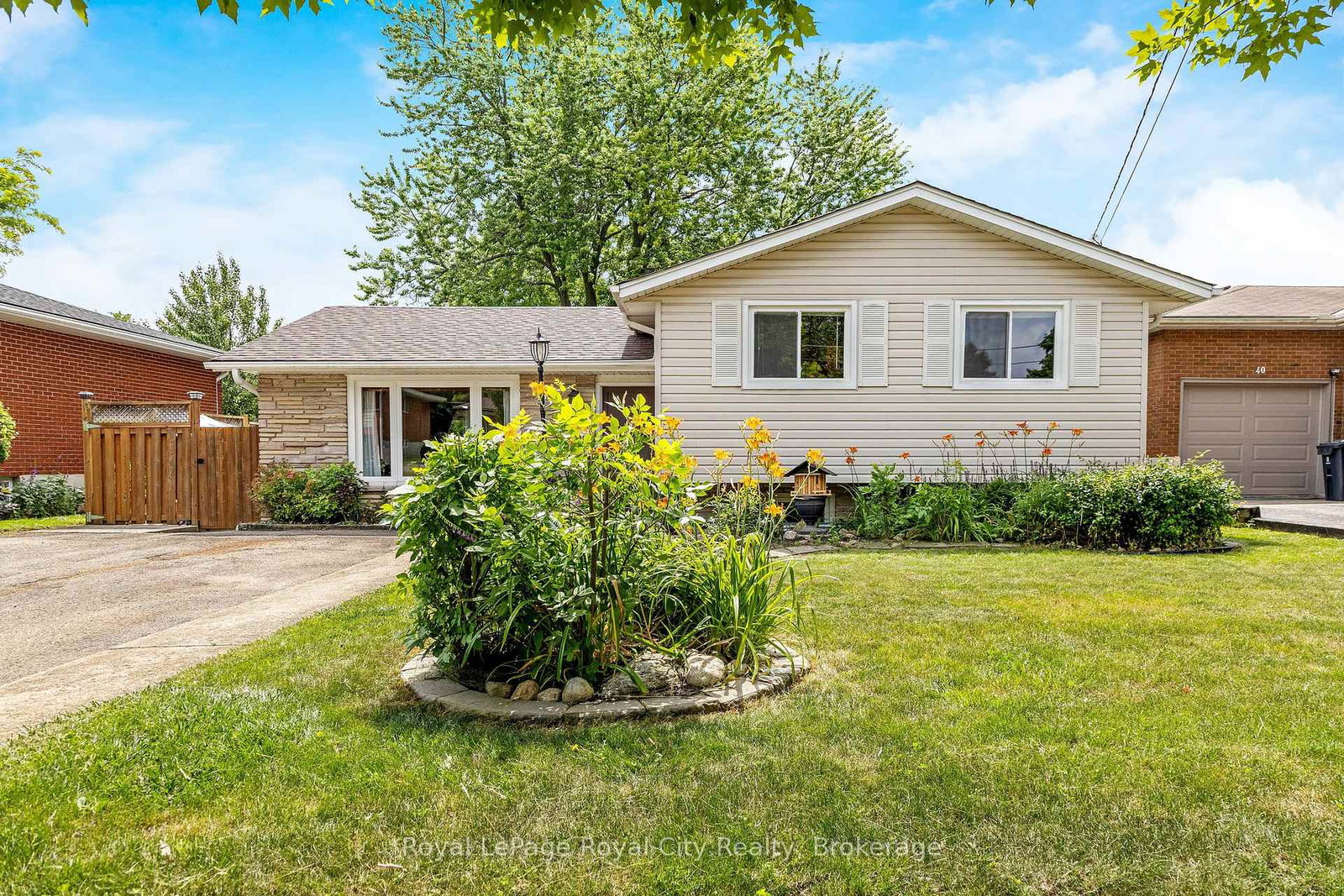 38-algoma-drive-guelph-ontario-x12282353