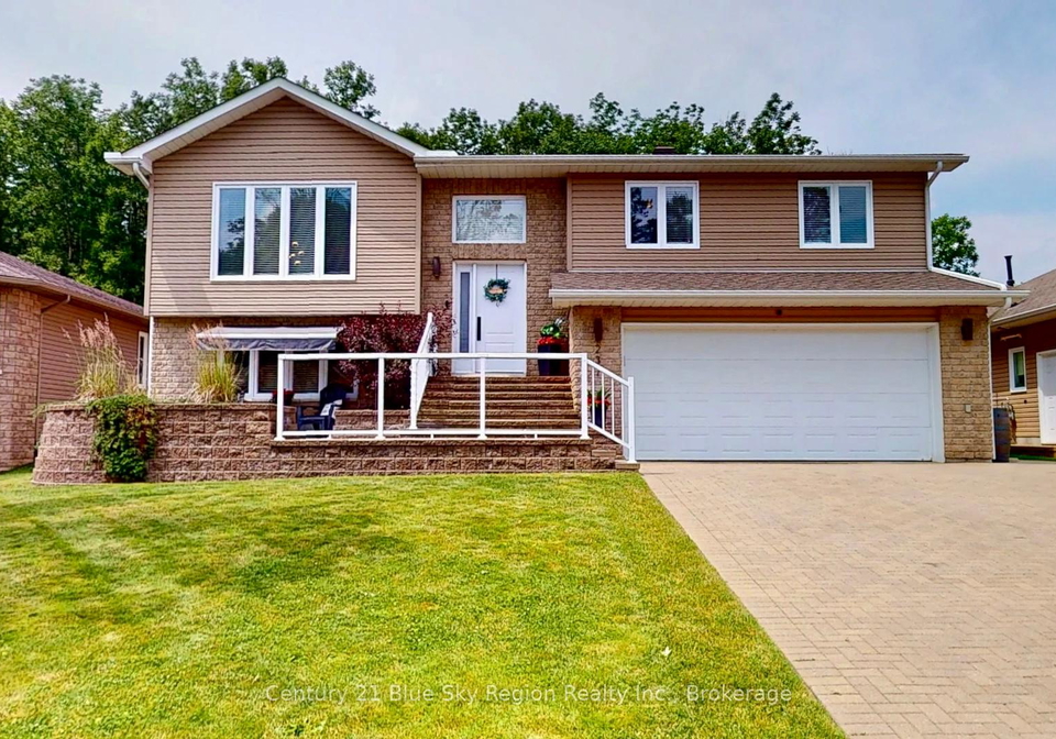 237-osprey-crescent-callander-ontario-x12282402