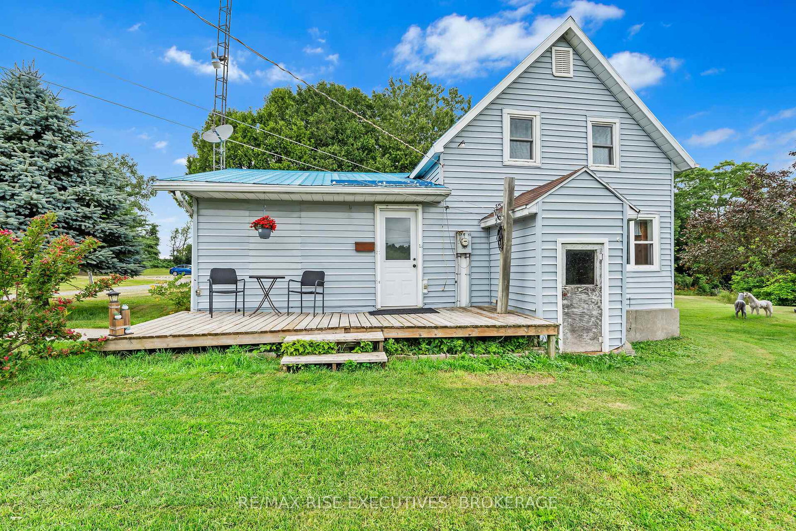251-briar-hill-road-leeds-and-the-thousand-islands-ontario-x12282403