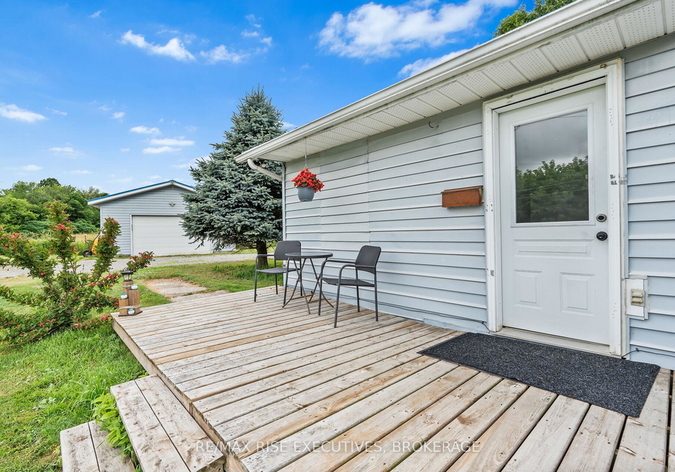 251-briar-hill-road-leeds-and-the-thousand-islands-ontario-x12282403
