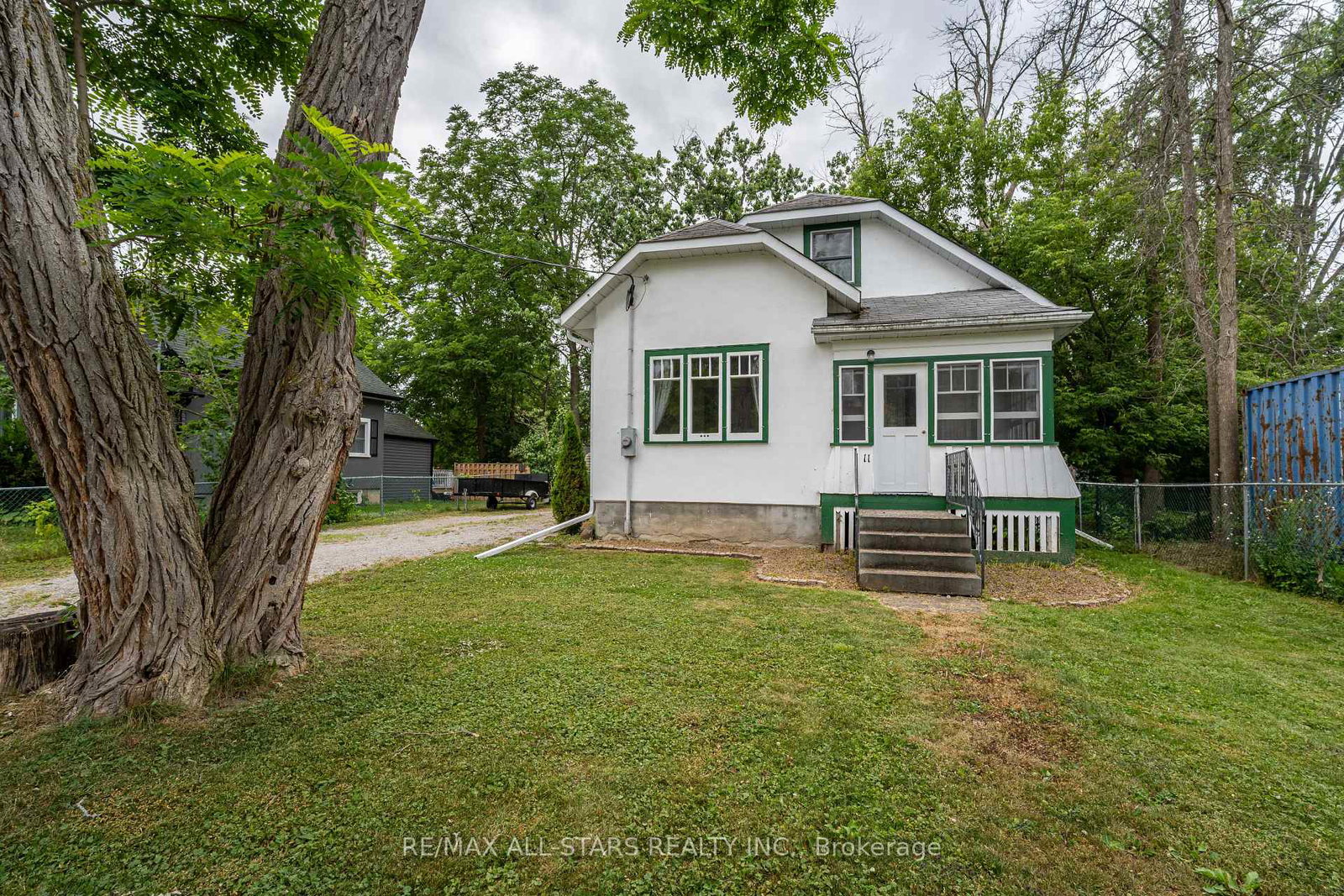11-queen-street-s-s-kawartha-lakes-ontario-x12282461